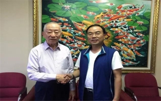 印尼著名僑領(lǐng)、印尼泛印集團(tuán)董事長(zhǎng)、印尼總統(tǒng)大學(xué)創(chuàng)辦人-李文光